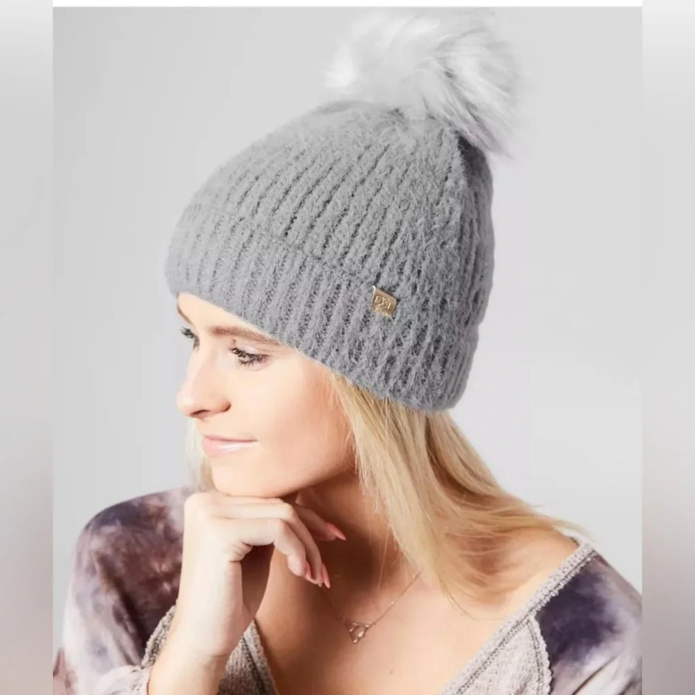 David & Young Gray Eyelash Yarn Beanie